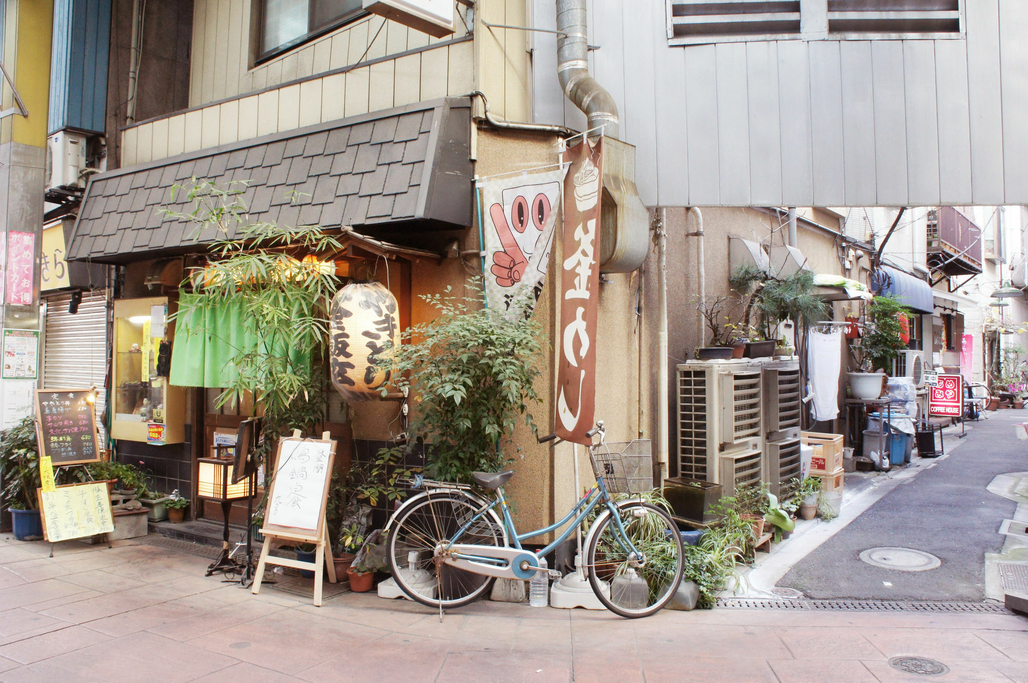 Sato-San'S Rest Hotel Tokyo Exterior photo